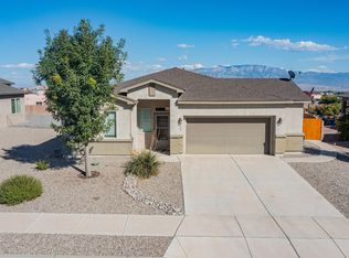 122 Landing Trl NE, Rio Rancho, NM 87124