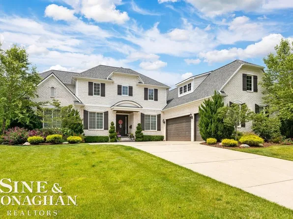 875 Bishop Rd, Grosse Pointe Park, MI 48230