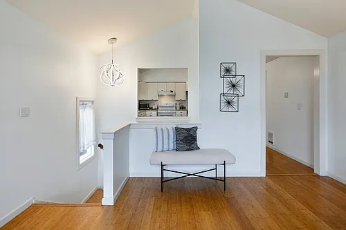 7515 25th Ave NE Photo 1