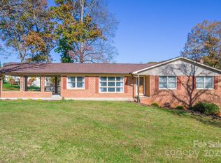 2115 Olde Farm Rd SE, Hudson, NC 28638