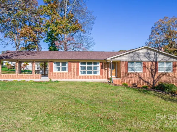 2115 Olde Farm Rd SE, Hudson, NC 28638