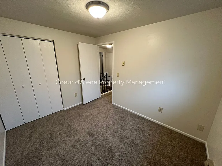 3907 W Spiers Ave — Photo 10