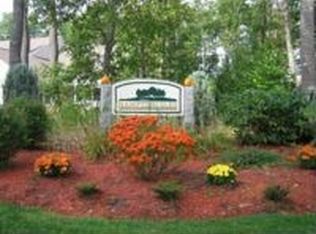 70 Hampton Glen Dr, Kennebunk, ME 04043