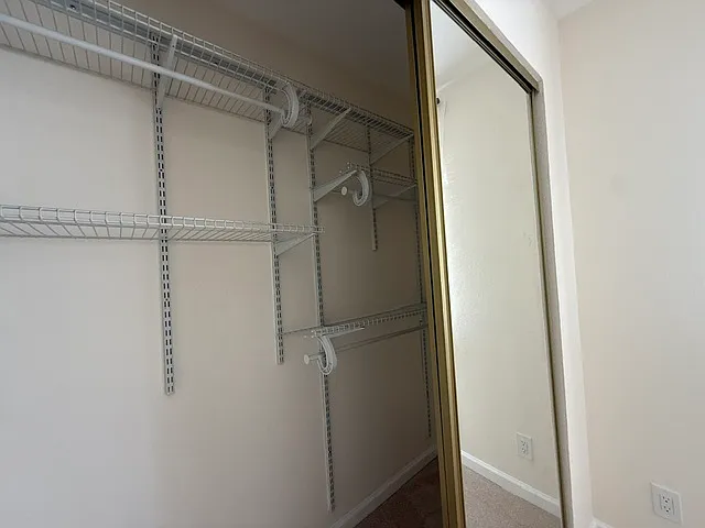712 Prospect Row — Photo 14
