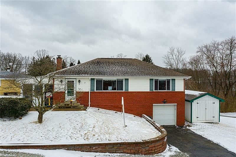 1st image of 7 Westwood Dr