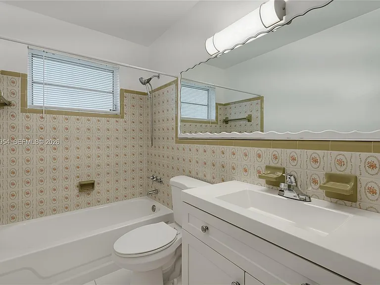 4296 NW 2nd Ter #4296 — Photo 18