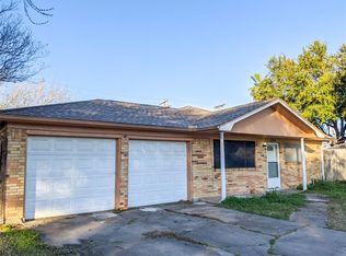2806 Lynn Cir, Texas City, TX 77590