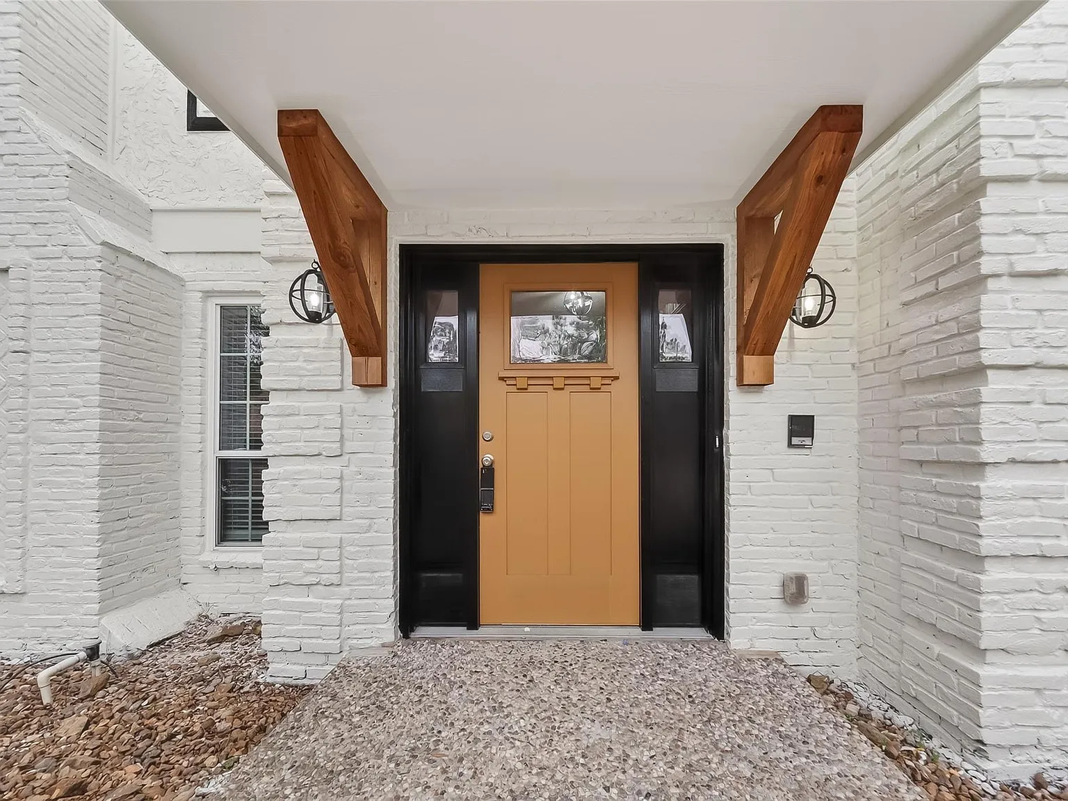 4 bed, 2.5 bath, 2987 sqft, $2,995 — Photo 3