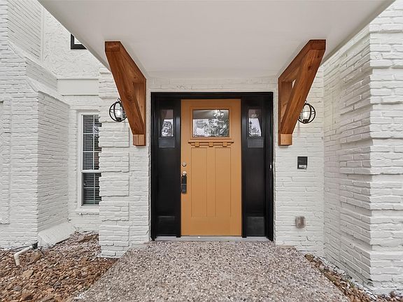 2nd image of 2402 Oak Shores Dr