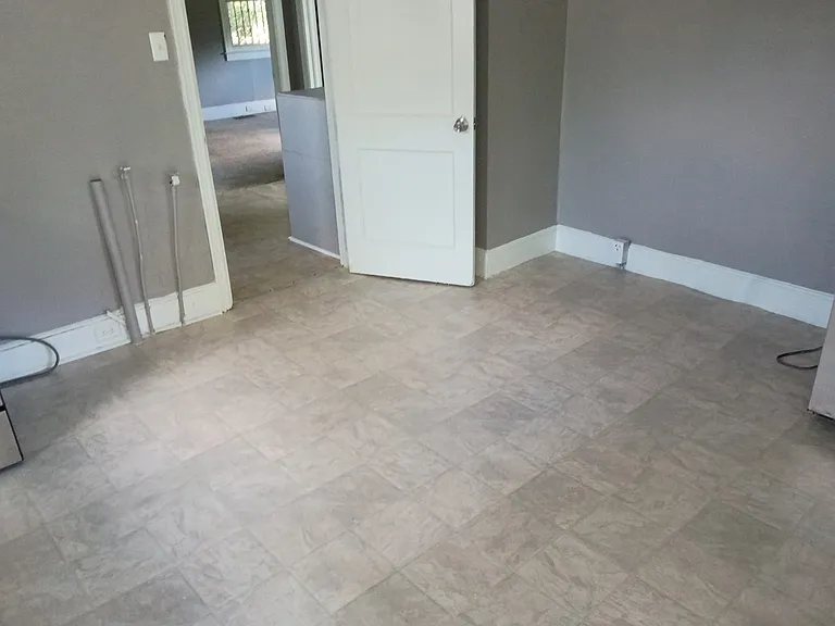 121 Brookland Cir — Photo 3