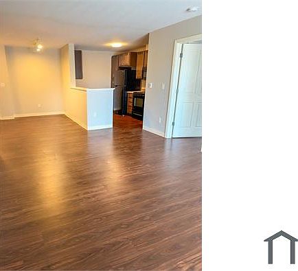 2nd image of 3 Kensington Ln #210