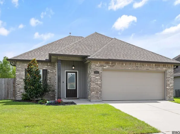 24245 Golden Shore Ave, Plaquemine, LA 70764