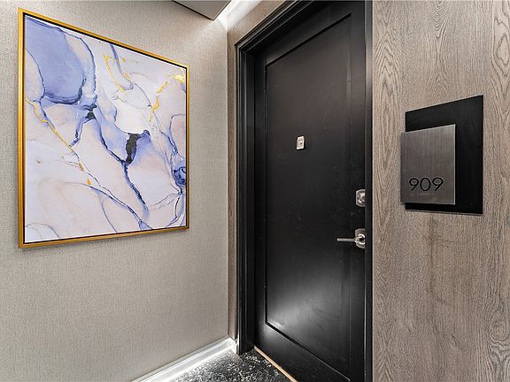 4th image of 350 Oliver Ave #909