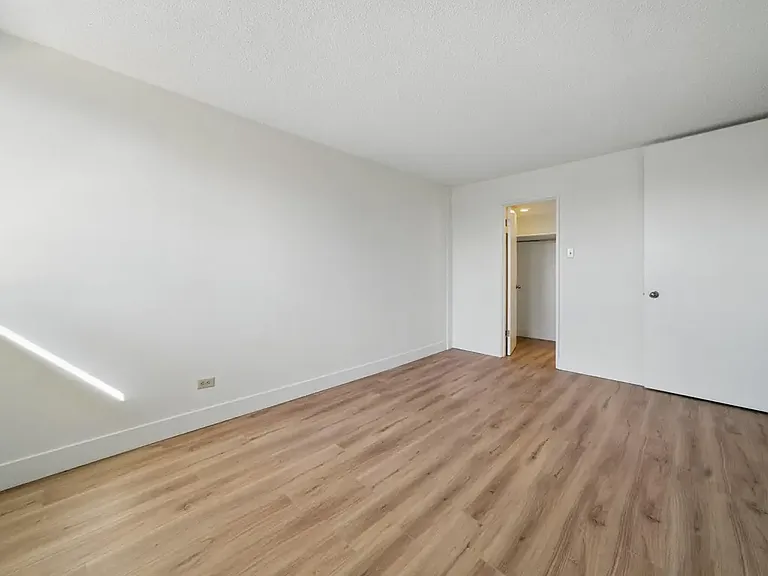 815 50th Ave SW — Photo 55