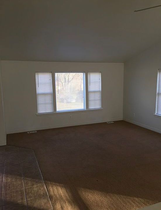 1st image of 1093 Cloverlawn Dr