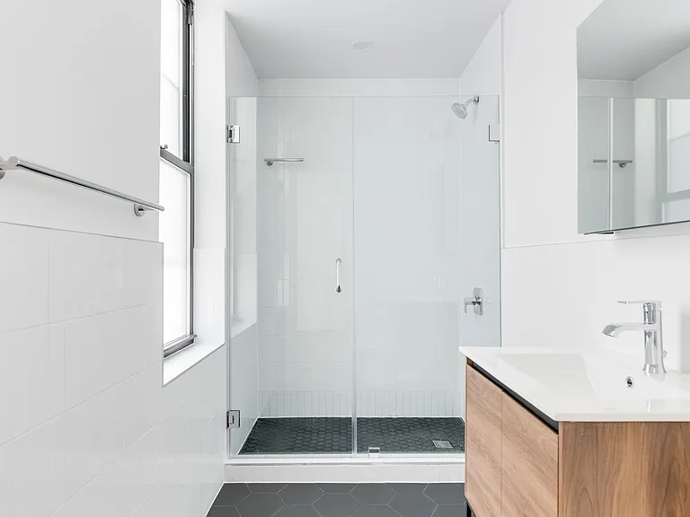 340 E 9th St #10 — Photo 8