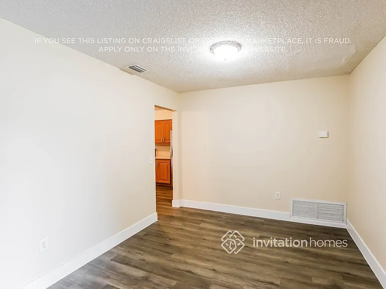 11860 NW 29th Pl — Photo 5