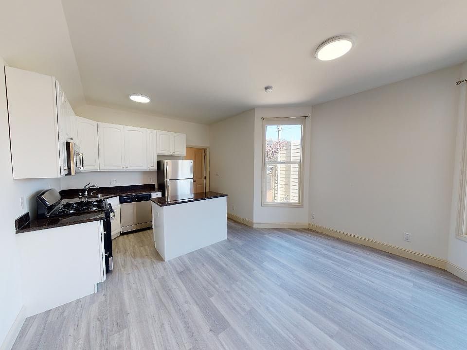 1st image of 2708 A Bryant St