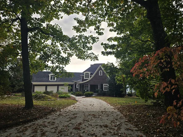 1615 Fairy Dell Trl, Lookout Mountain, GA 30750