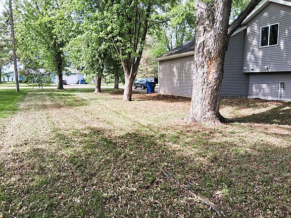 3rd image of 1930 Prospect Dr NE