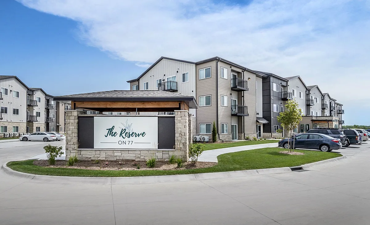 Building Photo - The Reserve on 77