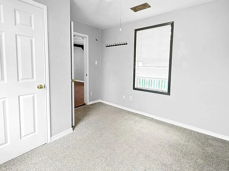 410 Mayborn Dr — Photo 11