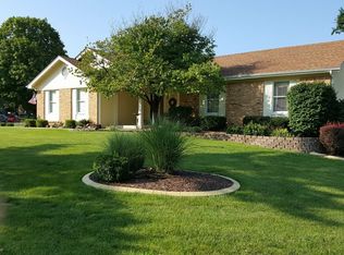 133 Montana Dr, Saint Charles, MO