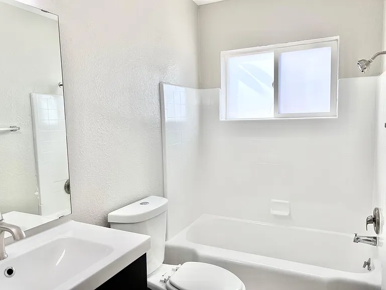 445 W Osborn Rd #15 — Photo 5