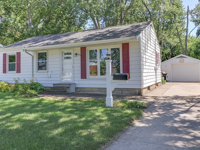 725 Dale St — Photo 31