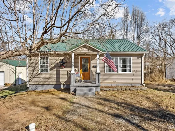 607 Nicholson Dr, Potosi, MO 63664