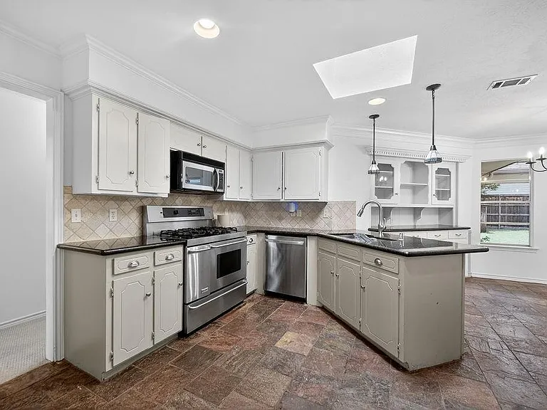 3107 Canyon Creek Dr — Photo 9