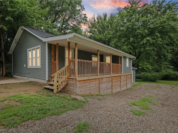 5519 N Freedom St, Ravenna, OH 44266
