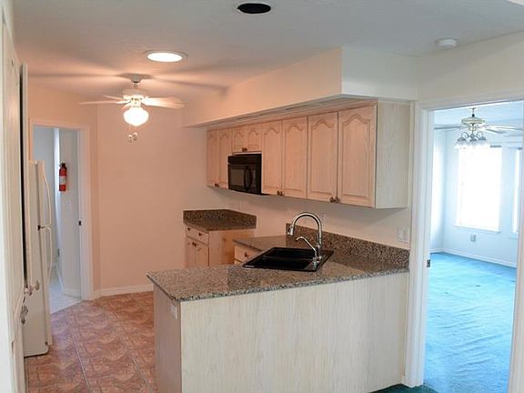 3rd image of 6252 Silver Lakes Dr E