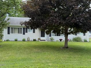 107 Allen Dr, Swanton, OH 43558