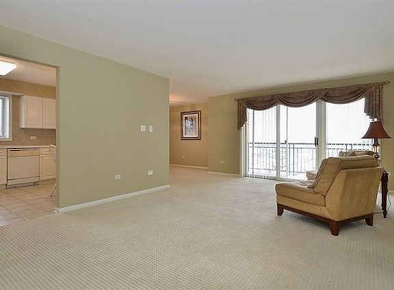 3rd image of 675 Pearson St #1-803