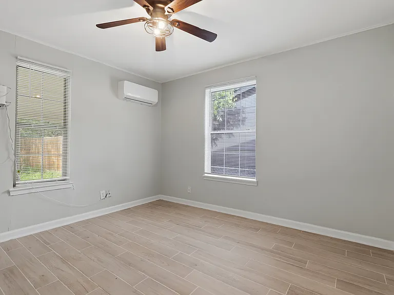 113 Odis — Photo 11