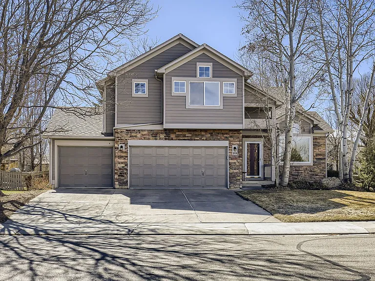 3974 Hawthorne Cir — Photo 5