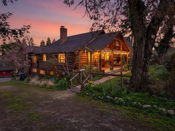 645 E California St, Jacksonville, OR 97530