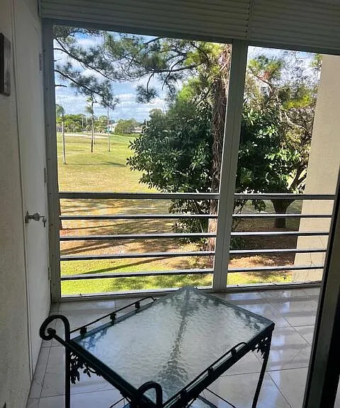 3755 Via Poinciana #304 — Photo 14