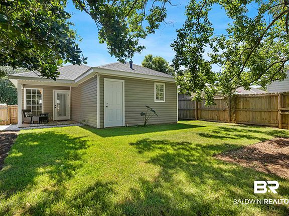 2nd image of 705 Crystal Wells Ct N