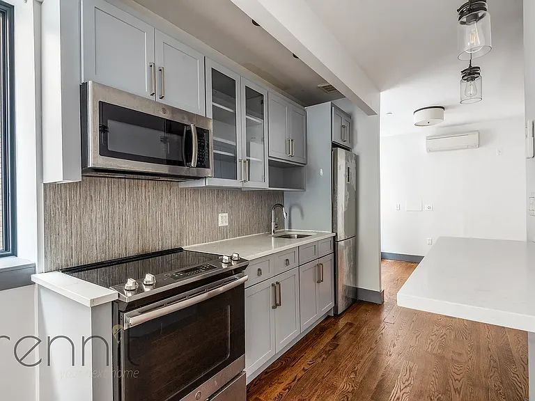1014 Carroll St #102 — Photo 4