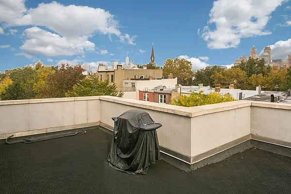 Rented by MNS | media 32