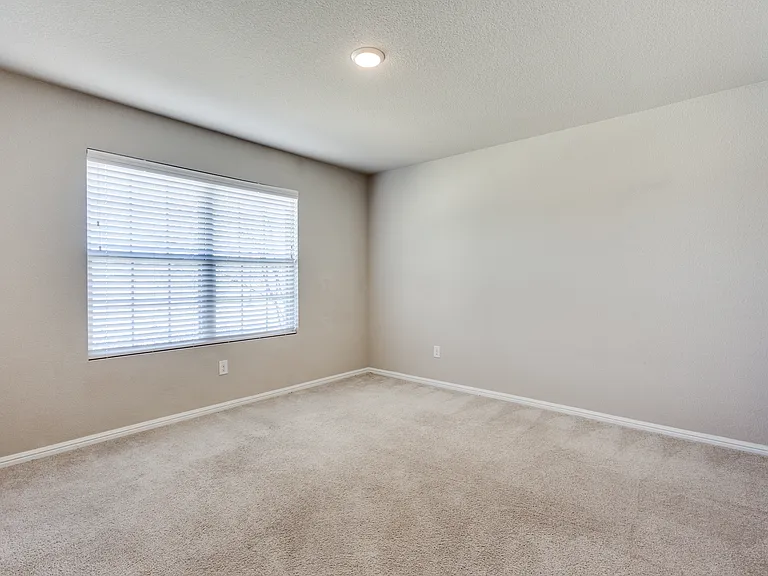 6020 Halton Dr — Photo 14