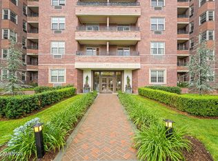 20 Church St APT B35, Greenwich, CT 06830