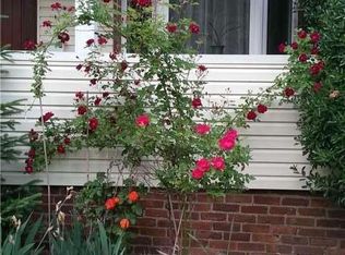 47 Wood Rd, Great Neck, NY 11024