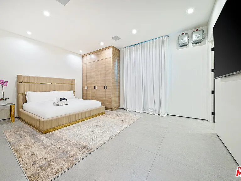 128 N Laurel Ave — Photo 51