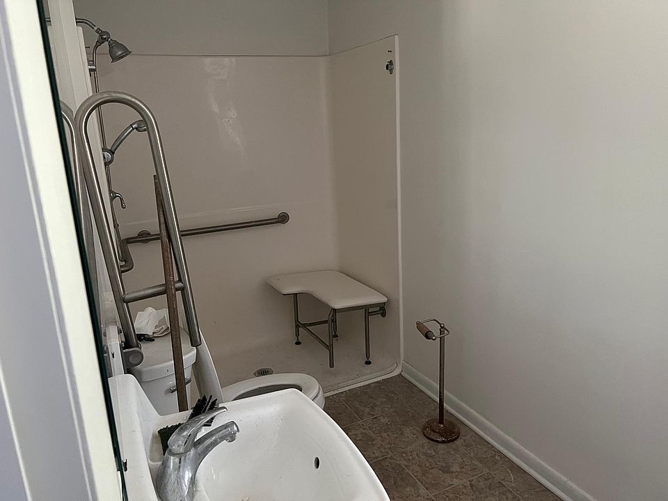 2nd image of 43 Foley Ave Floor 1