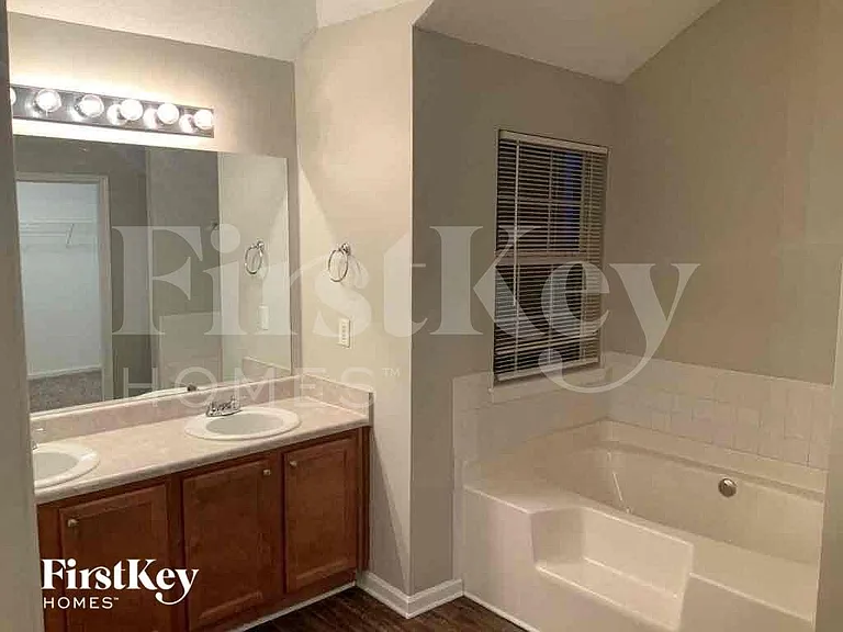 226 Bonnes Dr — Photo 14
