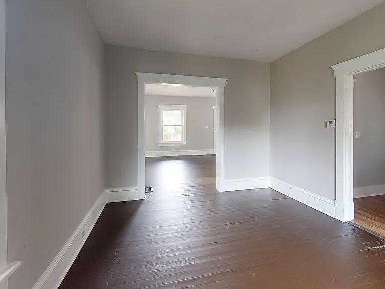 1021 Rex Ave NE — Photo 4