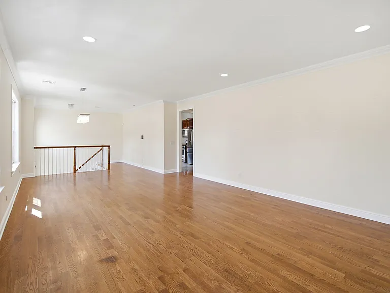 90 Terrace Ave #1 — Photo 6